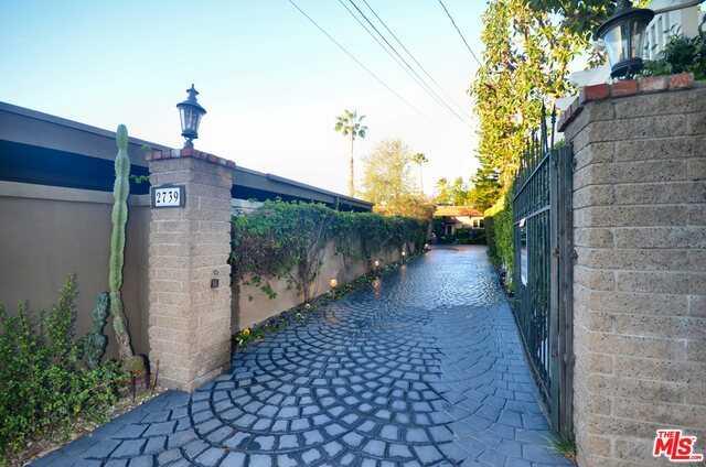 2739 Cardwell PL, Holywood, CA -SOLD-