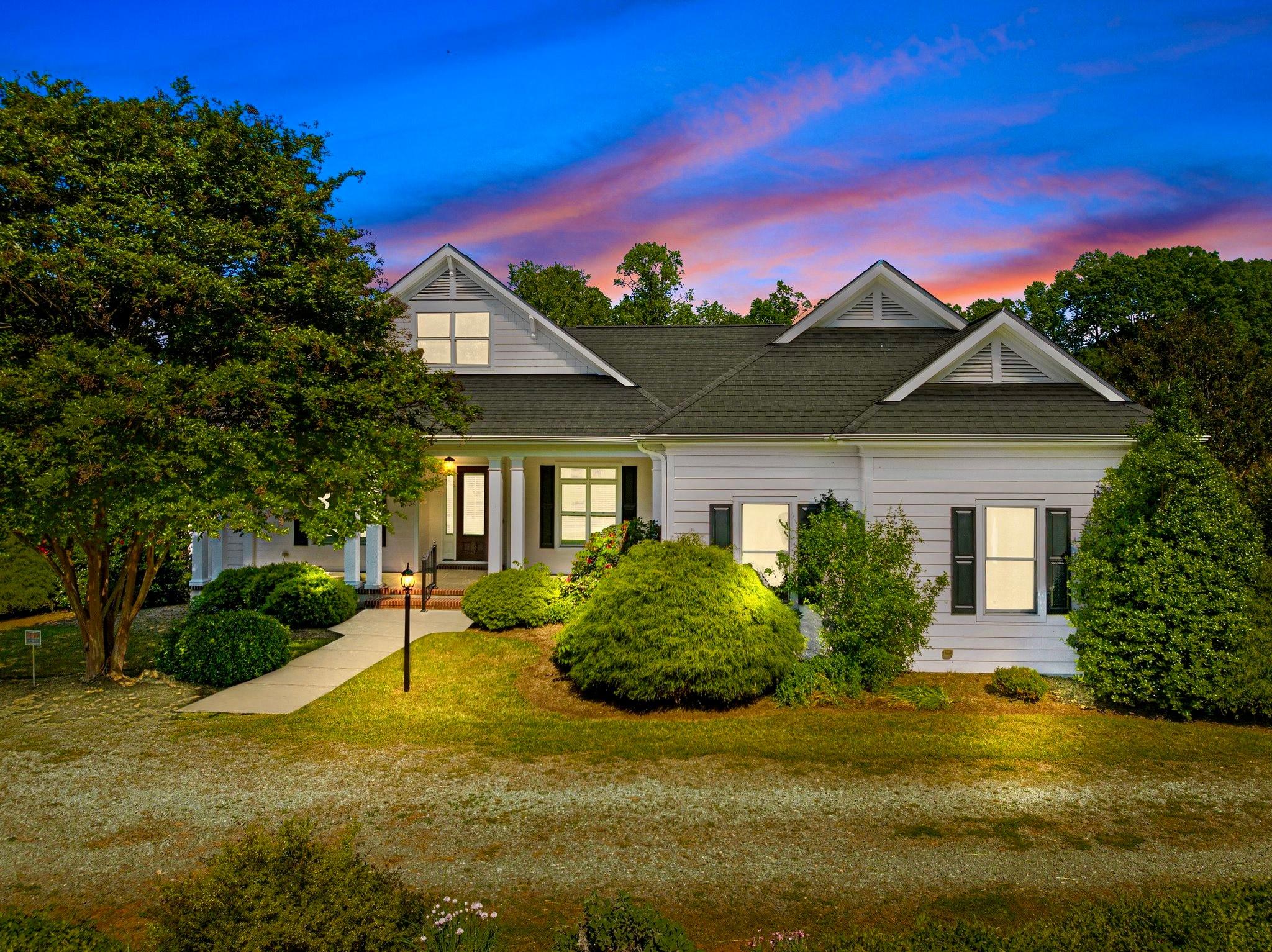 1601 Dairyland Road Chapel Hill, NC 27516-5352