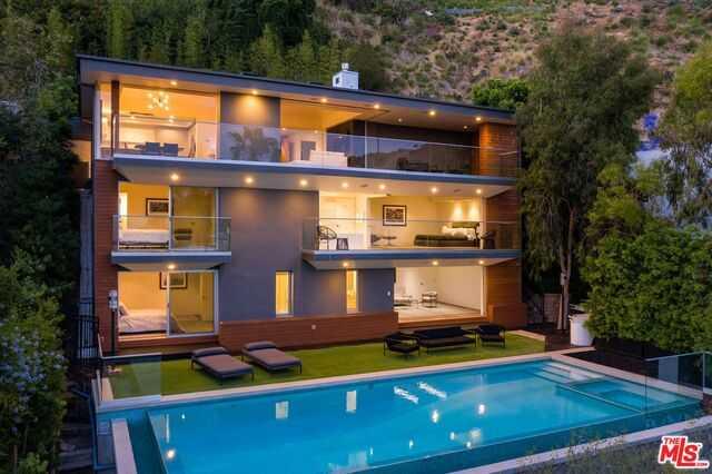 8796 Hollywood Blvd, West Hollywood, CA -SOLD-